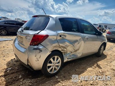 Piąte zdjęcie samochodu w środku: 2015 TOYOTA YARIS 5-DOOR LE VIN:VNKKTUD33FA054723 - miniatura