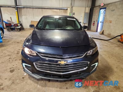 Piąte zdjęcie samochodu w środku: 2017 CHEVROLET MALIBU LT VIN:1G1ZE5ST7HF236711 - miniatura