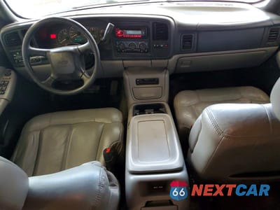 Zdjęcie 8 z 14 samochodu: 2001 CHEVROLET TAHOE C1500 VIN:1GNEC13T41J139026 - miniatura