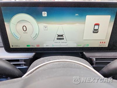 Zdjęcie 9 z 13 samochodu: 2024 GENESIS GV60 ADVANCED VIN:KMUKCDSC1RU019271 - miniatura