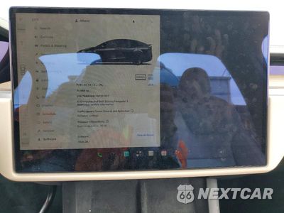 Zdjęcie 9 z 13 samochodu: 2022 TESLA MODEL X VIN:7SAXCDE51NF351237 - miniatura