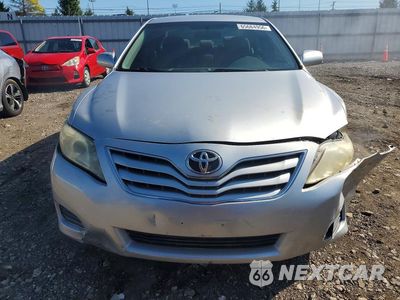 Piąte zdjęcie samochodu w środku: 2011 TOYOTA CAMRY LE VIN:4T1BF3EK1BU728453 - miniatura