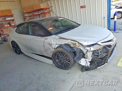 Czwarte zdjęcie samochodu z boku: 2019 TOYOTA CAMRY XSE VIN:4T1B61HK6KU297267 - miniatura
