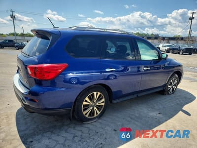 Trzecie zdjęcie samochodu z tyłu: 2017 NISSAN PATHFINDER SL VIN:5N1DR2MM3HC656229 - miniatura