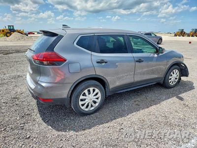 Trzecie zdjęcie samochodu z tyłu: 2019 NISSAN ROGUE S VIN:5N1AT2MTXKC832499 - miniatura