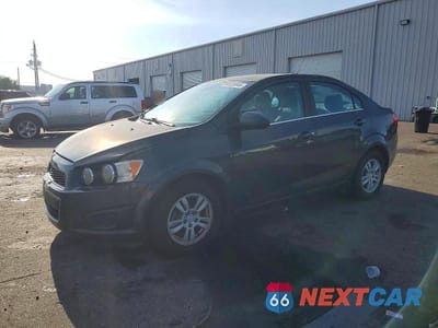 2015 CHEVROLET SONIC LT 1G1JC5SH6F4141368 - główne zdjęcie licytacji z USA - miniatura