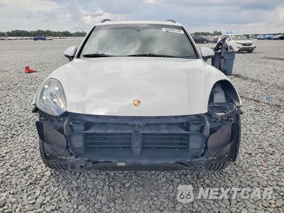 Piąte zdjęcie samochodu w środku: 2016 PORSCHE CAYENNE S VIN:WP1AB2A22GLA94285 - miniatura