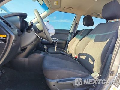 Zdjęcie 7 z 13 samochodu: 2013 KIA SOUL BASE VIN:KNDJT2A59D7534466 - miniatura