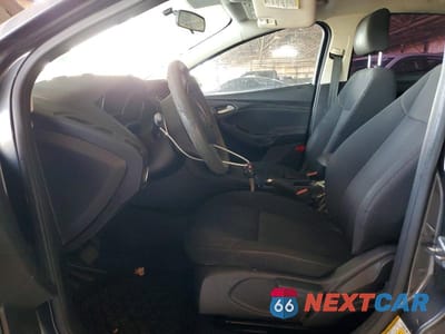Zdjęcie 7 z 12 samochodu: 2017 FORD FOCUS SE VIN:1FADP3K29HL216572 - miniatura