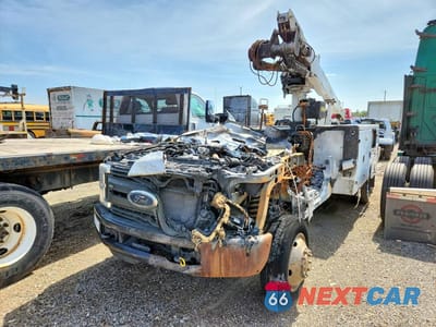 2017 FORD F550 SUPER DUTY UTILITY / SERVICE TRUCK 1FDUF5GT2HED18662 - główne zdjęcie licytacji z USA - miniatura