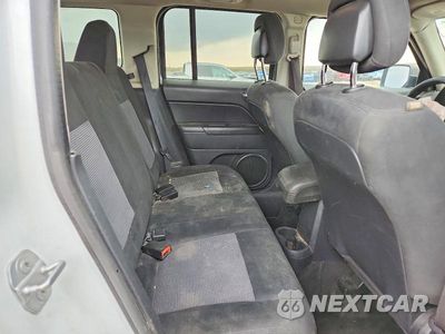 Zdjęcie 10 z 13 samochodu: 2015 JEEP PATRIOT SPORT VIN:1C4NJRBBXFD202285 - miniatura