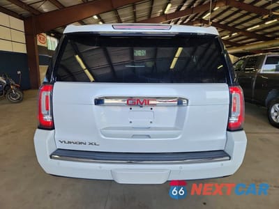 Zdjęcie 6 z 13 samochodu: 2017 GMC YUKON XL DENALI VIN:1GKS2HKJ6HR347092 - miniatura