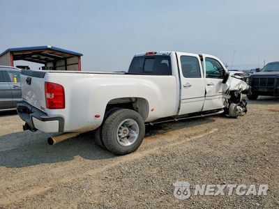 Trzecie zdjęcie samochodu z tyłu: 2011 GMC SIERRA K3500 DENALI VIN:1GT426C84BF233699 - miniatura