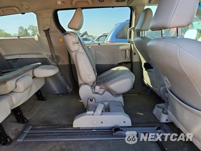Zdjęcie 10 z 12 samochodu: 2013 TOYOTA SIENNA XLE 8-PASSENGER VIN:5TDYK3DC5DS299393 - miniatura
