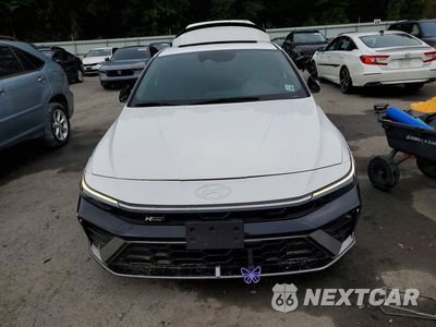 Piąte zdjęcie samochodu w środku: 2025 HYUNDAI ELANTRA N LINE VIN:KMHLR4DFXSU926938 - miniatura