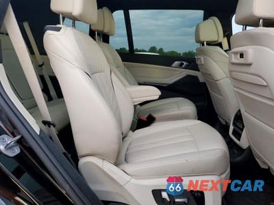 Zdjęcie 11 z 13 samochodu: 2022 BMW X7 XDRIVE40I VIN:5UXCW2C08N9K23312 - miniatura