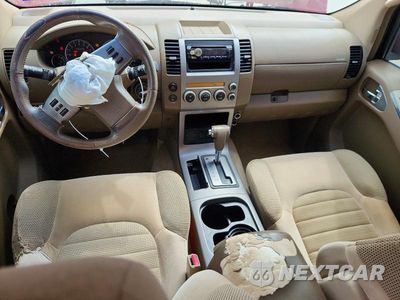Zdjęcie 8 z 13 samochodu: 2006 NISSAN PATHFINDER S VIN:5N1AR18U06C610488 - miniatura