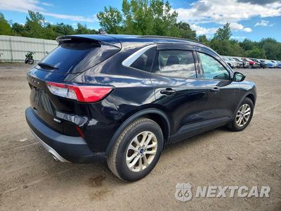 Trzecie zdjęcie samochodu z tyłu: 2020 FORD ESCAPE SE VIN:1FMCU9G67LUC19272 - miniatura
