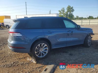 Trzecie zdjęcie samochodu z tyłu: 2026 LINCOLN AVIATOR VIN:5LM5J6XC0TGL06223 - miniatura