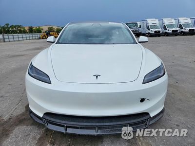 Piąte zdjęcie samochodu w środku: 2024 TESLA MODEL 3 VIN:5YJ3E1EA0RF743763 - miniatura
