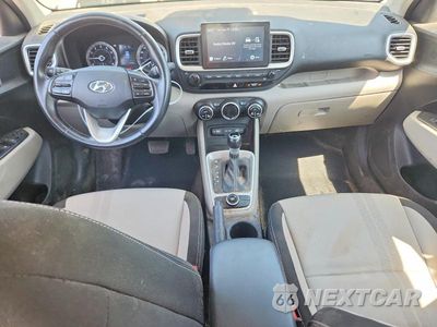Zdjęcie 8 z 14 samochodu: 2022 HYUNDAI VENUE SEL VIN:KMHRC8A37NU183317 - miniatura