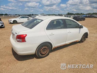 Trzecie zdjęcie samochodu z tyłu: 2010 TOYOTA YARIS BASE VIN:JTDBT4K31A1377513 - miniatura