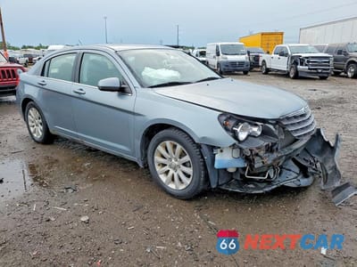 Czwarte zdjęcie samochodu z boku: 2010 CHRYSLER SEBRING LIMITED VIN:1C3CC5FB8AN217380 - miniatura