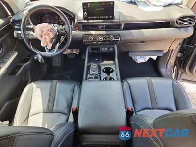 Zdjęcie 8 z 14 samochodu: 2024 HONDA PILOT TOURING VIN:5FNYG1H79RB003211 - miniatura