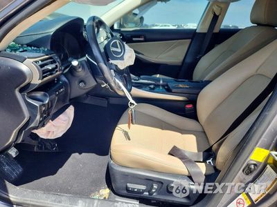 Zdjęcie 7 z 12 samochodu: 2017 LEXUS IS 200T VIN:JTHBA1D26H5040328 - miniatura
