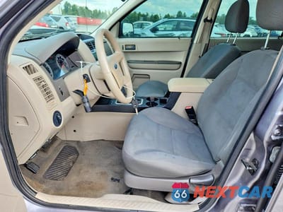 Zdjęcie 7 z 13 samochodu: 2008 FORD ESCAPE XLS VIN:1FMCU92Z48KD49806 - miniatura