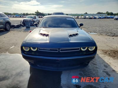 Piąte zdjęcie samochodu w środku: 2015 DODGE CHALLENGER SXT VIN:2C3CDZAG6FH711423 - miniatura