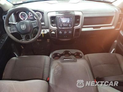 Zdjęcie 8 z 12 samochodu: 2018 RAM 1500 ST VIN:1C6RR6FG7JS139561 - miniatura