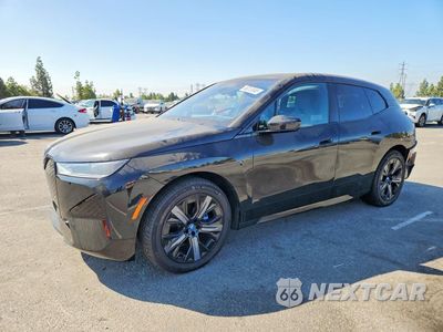 2024 BMW IX XDRIVE50 WB523CF03RCR52765 - główne zdjęcie licytacji z USA - miniatura
