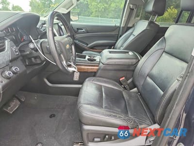 Zdjęcie 7 z 13 samochodu: 2019 CHEVROLET SUBURBAN K1500 LT VIN:1GNSKHKC7KR365516 - miniatura