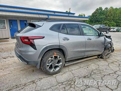 Trzecie zdjęcie samochodu z tyłu: 2026 CHEVROLET TRAX 1LT VIN:KL77LHEP8TC082523 - miniatura