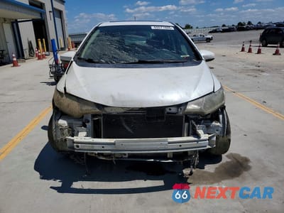 Piąte zdjęcie samochodu w środku: 2017 HONDA FIT EX VIN:JHMGK5H79HS019247 - miniatura