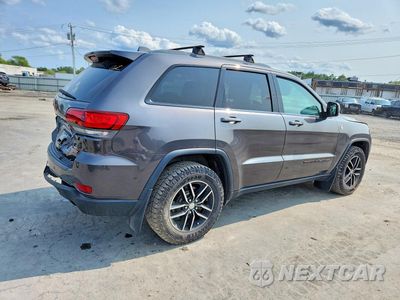 Trzecie zdjęcie samochodu z tyłu: 2017 JEEP GRAND CHEROKEE TRAILHAWK VIN:1C4RJFLG3HC614356 - miniatura