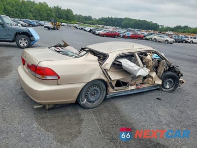 Trzecie zdjęcie samochodu z tyłu: 2001 HONDA ACCORD LX VIN:1HGCG66561A086698 - miniatura