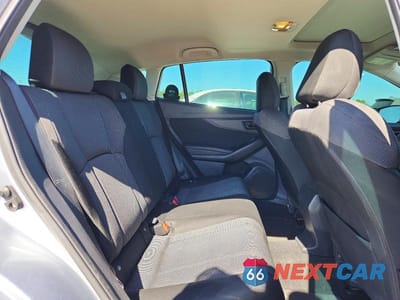 Zdjęcie 10 z 13 samochodu: 2017 SUBARU IMPREZA PREMIUM PLUS VIN:4S3GTAD60H3722931 - miniatura