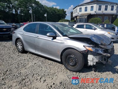 Czwarte zdjęcie samochodu z boku: 2021 TOYOTA CAMRY LE VIN:4T1C31AK9MU565609 - miniatura