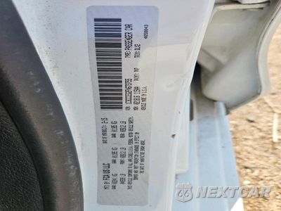 Zdjęcie 12 z 12 samochodu: 2015 CHRYSLER 200 C VIN:1C3CCCEG2FN673755 - miniatura