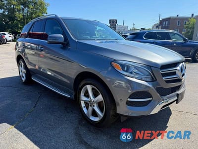 Czwarte zdjęcie samochodu z boku: 2019 MERCEDES-BENZ GLE 400 4MATIC VIN:4JGDA5GB5KB218506 - miniatura