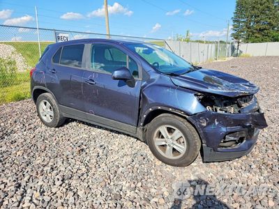Czwarte zdjęcie samochodu z boku: 2019 CHEVROLET TRAX LS VIN:3GNCJKSB4KL205841 - miniatura