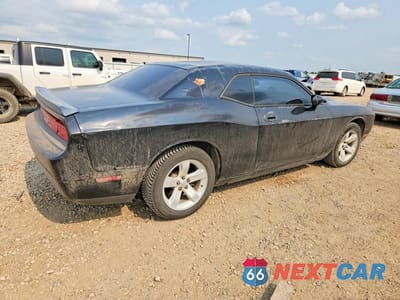 Trzecie zdjęcie samochodu z tyłu: 2010 DODGE CHALLENGER SE VIN:2B3CJ4DV5AH261520 - miniatura