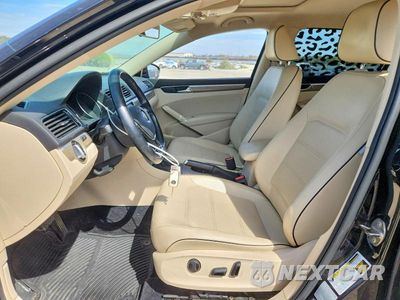 Zdjęcie 7 z 12 samochodu: 2018 VOLKSWAGEN PASSAT SE VIN:1VWBA7A32JC001154 - miniatura