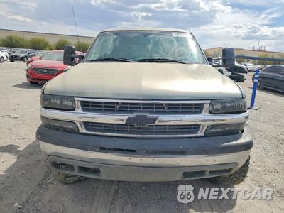 Piąte zdjęcie samochodu w środku: 2003 CHEVROLET TAHOE C1500 VIN:1GNEC13T13R160985 - miniatura