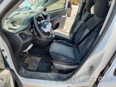 Zdjęcie 7 z 13 samochodu: 2018 RAM PROMASTER CITY VIN:ZFBERFAB7J6K33146 - miniatura
