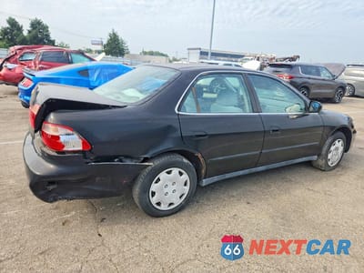 Trzecie zdjęcie samochodu z tyłu: 2000 HONDA ACCORD LX VIN:1HGCG5640YA033801 - miniatura