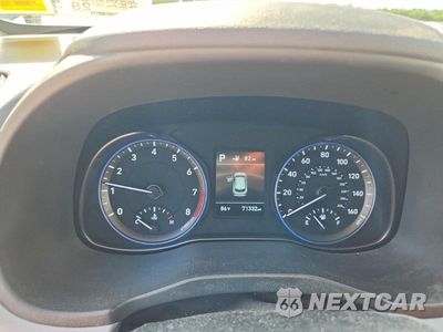 Zdjęcie 9 z 13 samochodu: 2018 HYUNDAI KONA SE VIN:KM8K1CAA3JU179218 - miniatura