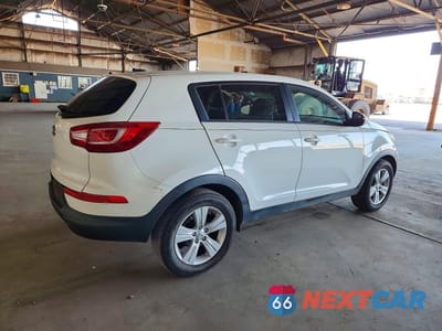 Trzecie zdjęcie samochodu z tyłu: 2012 KIA SPORTAGE LX VIN:KNDPB3A22C7275164 - miniatura